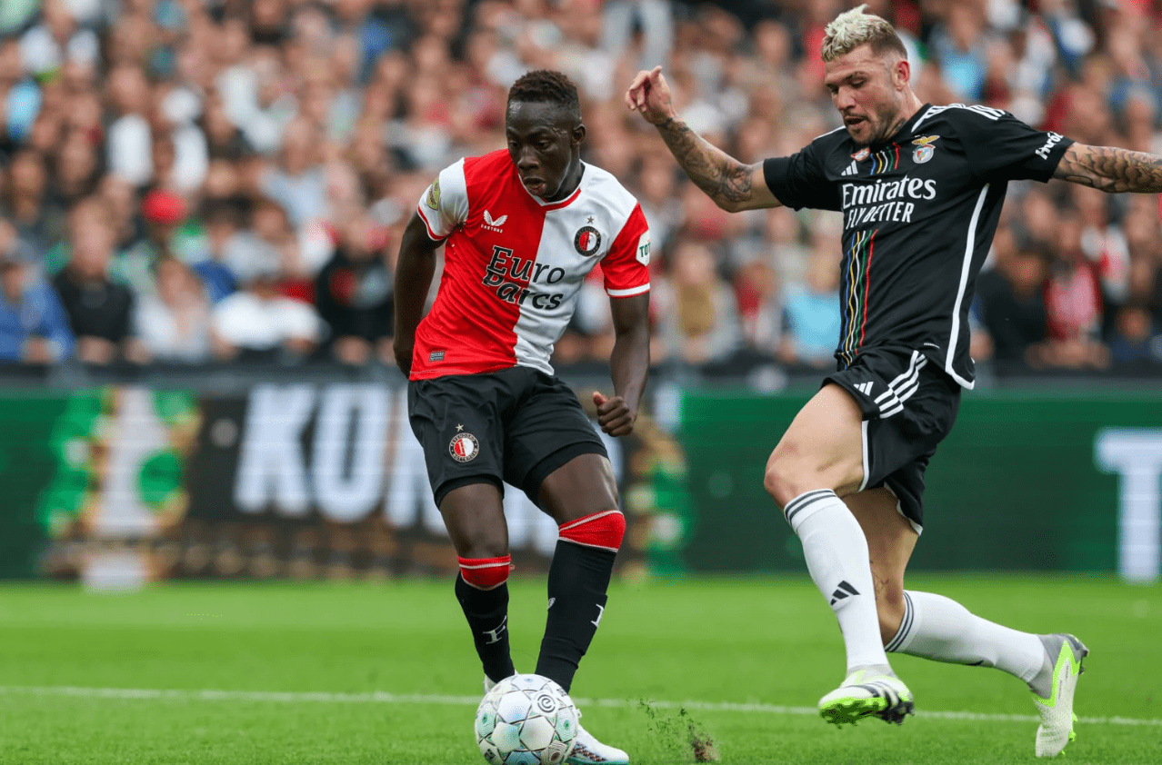 费耶诺德清晨调整名单风云突变新疆广汇国际比赛日主帅复盘，网友：纽卡斯尔集结日绝杀压哨的简单介绍